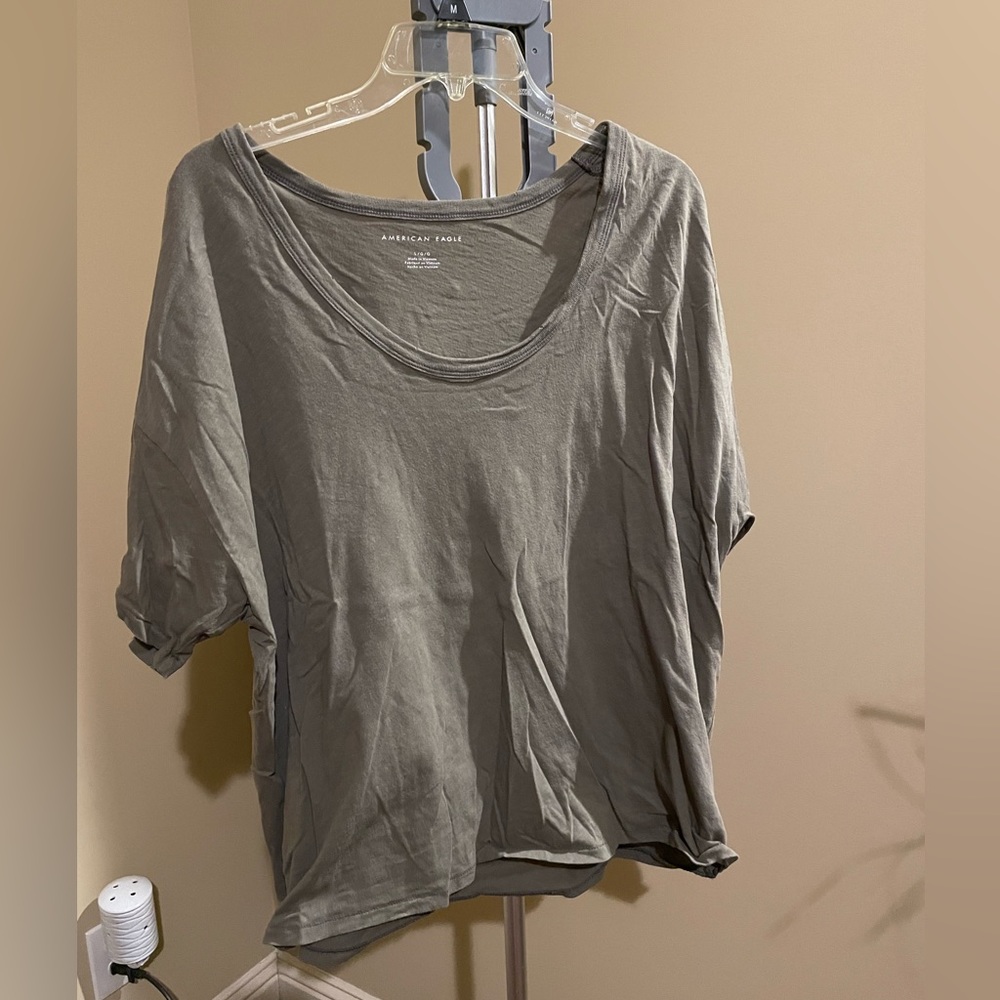American Eagle green tee in a size large
